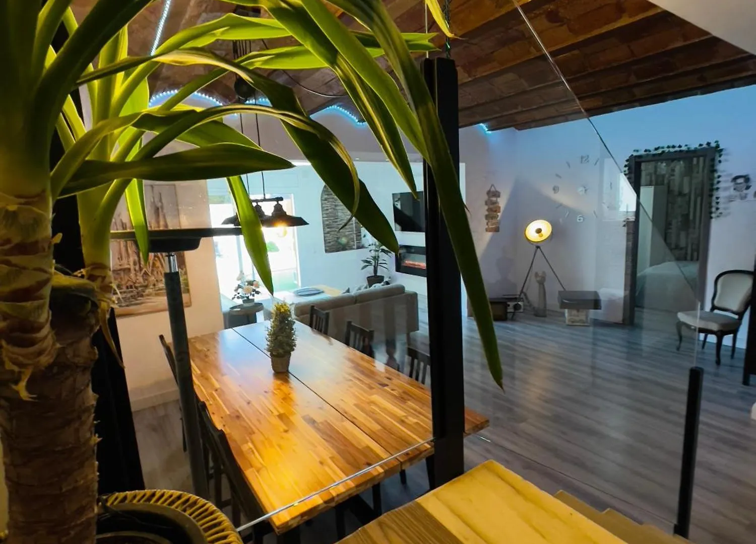 Villa Paradise, Urban Oasis By -Toprentalsbarcelona- Esplugues de Llobregat Holiday home